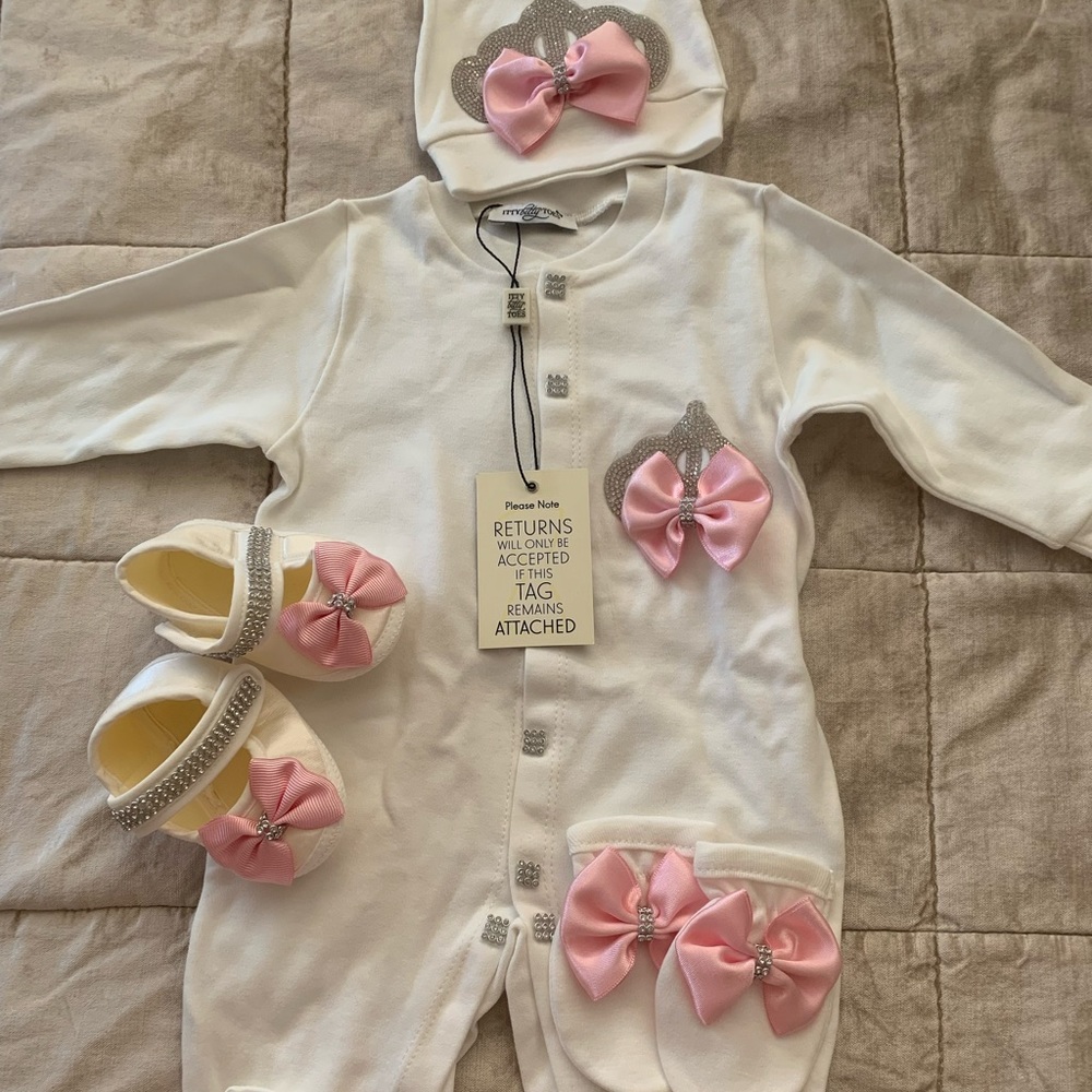 NEW Luxury Baby Clothing - Picture 4 of 5